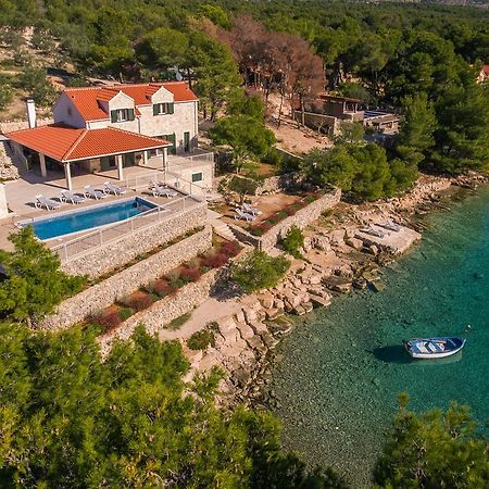 Luxury Villa Kate - In Lucice Bay With Turquoise Sea, Amazing Seaviews, And Heated Pool Milna  Esterno foto