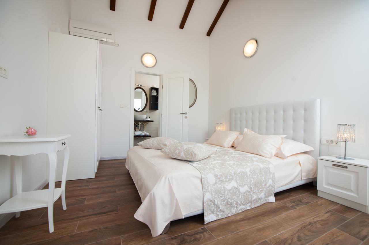 Luxury Villa Kate - In Lucice Bay With Turquoise Sea, Amazing Seaviews, And Heated Pool Milna  Esterno foto