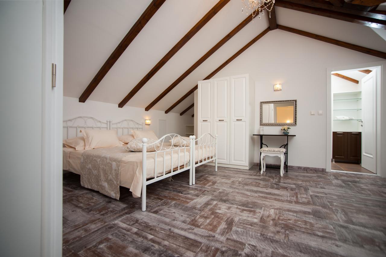 Luxury Villa Kate - In Lucice Bay With Turquoise Sea, Amazing Seaviews, And Heated Pool Milna  Esterno foto