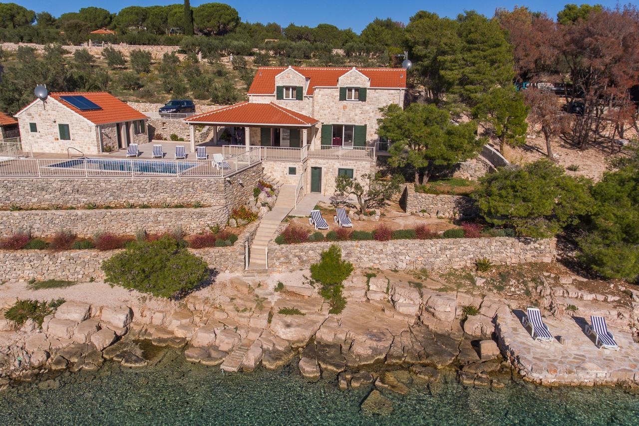Luxury Villa Kate - In Lucice Bay With Turquoise Sea, Amazing Seaviews, And Heated Pool Milna  Esterno foto