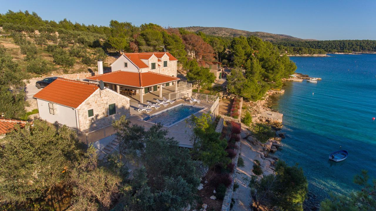 Luxury Villa Kate - In Lucice Bay With Turquoise Sea, Amazing Seaviews, And Heated Pool Milna  Esterno foto