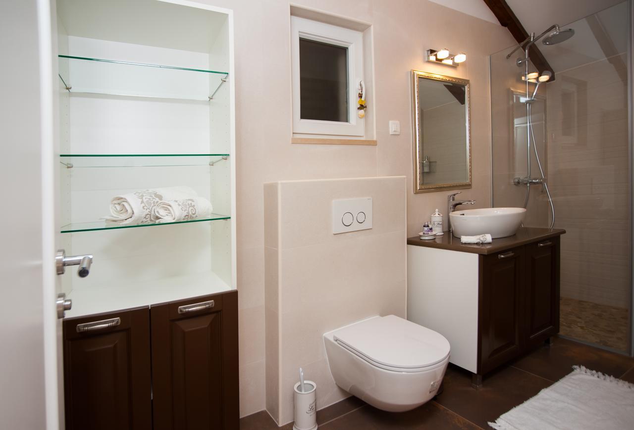 Luxury Villa Kate - In Lucice Bay With Turquoise Sea, Amazing Seaviews, And Heated Pool Milna  Esterno foto