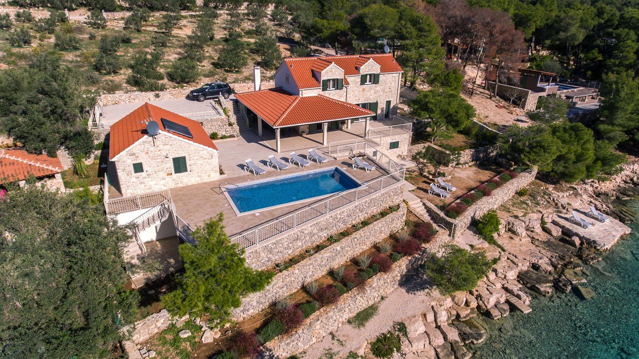 Luxury Villa Kate - In Lucice Bay With Turquoise Sea, Amazing Seaviews, And Heated Pool Milna  Esterno foto